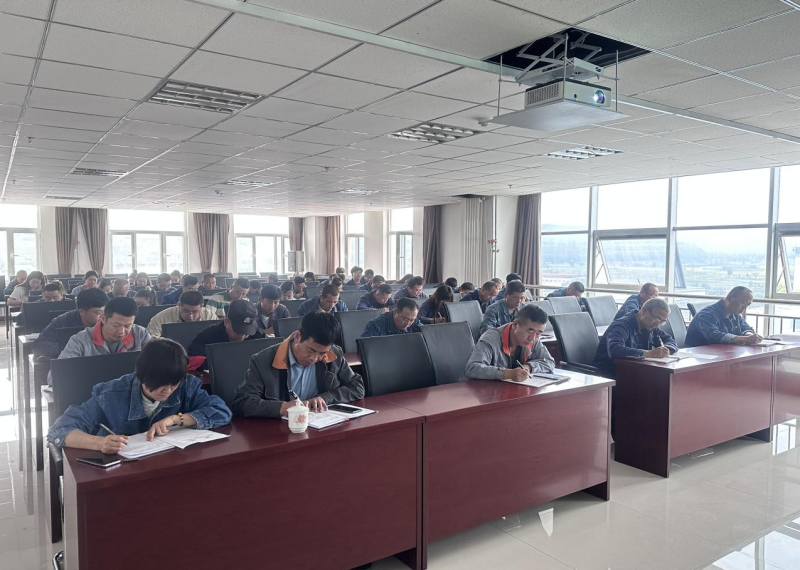 廉當“鐮”可以除雜念   欲為“獄”勢必積災(zāi)難 ——集團紀委書記為物產(chǎn)工投公司黨員干部、關(guān)鍵人員 授主題教育廉政專題黨課