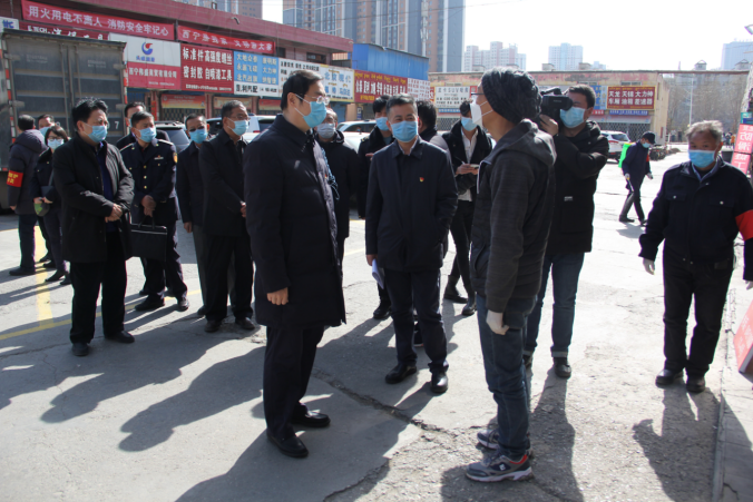 省委常委、西寧市委書記王曉同志赴物產(chǎn)三建汽配市場督導(dǎo)疫情防控暨復(fù)工復(fù)業(yè)工作