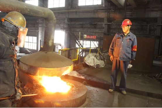 為降本，他“癡”心不改