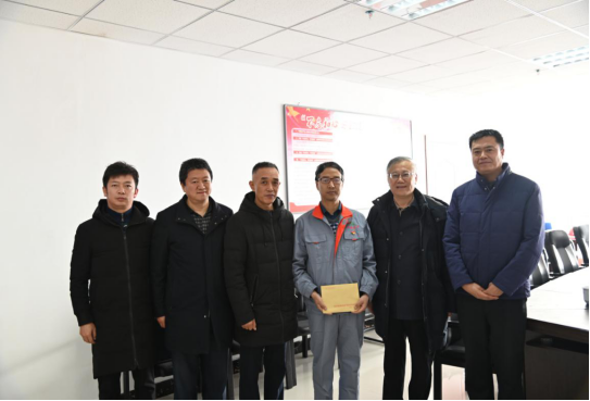 走訪慰問專家人才，為人才創(chuàng)新營造良好的環(huán)境